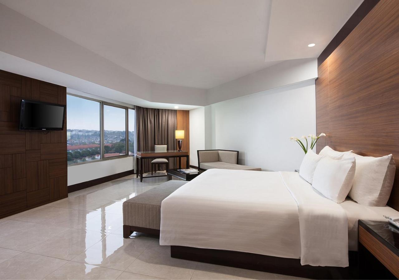 호텔 산티카 프리미어 세마랑 외부 사진