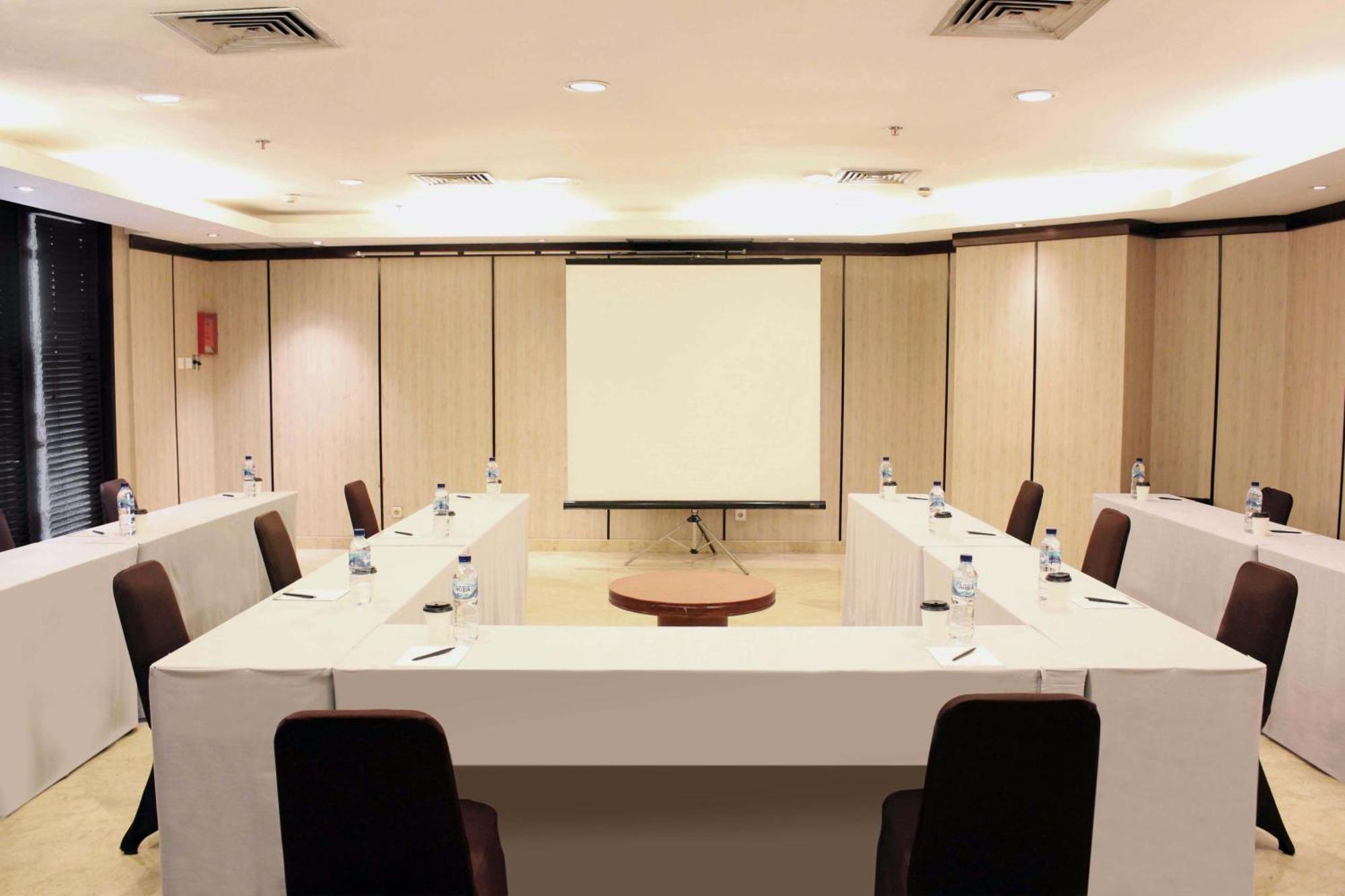 호텔 산티카 프리미어 세마랑 외부 사진